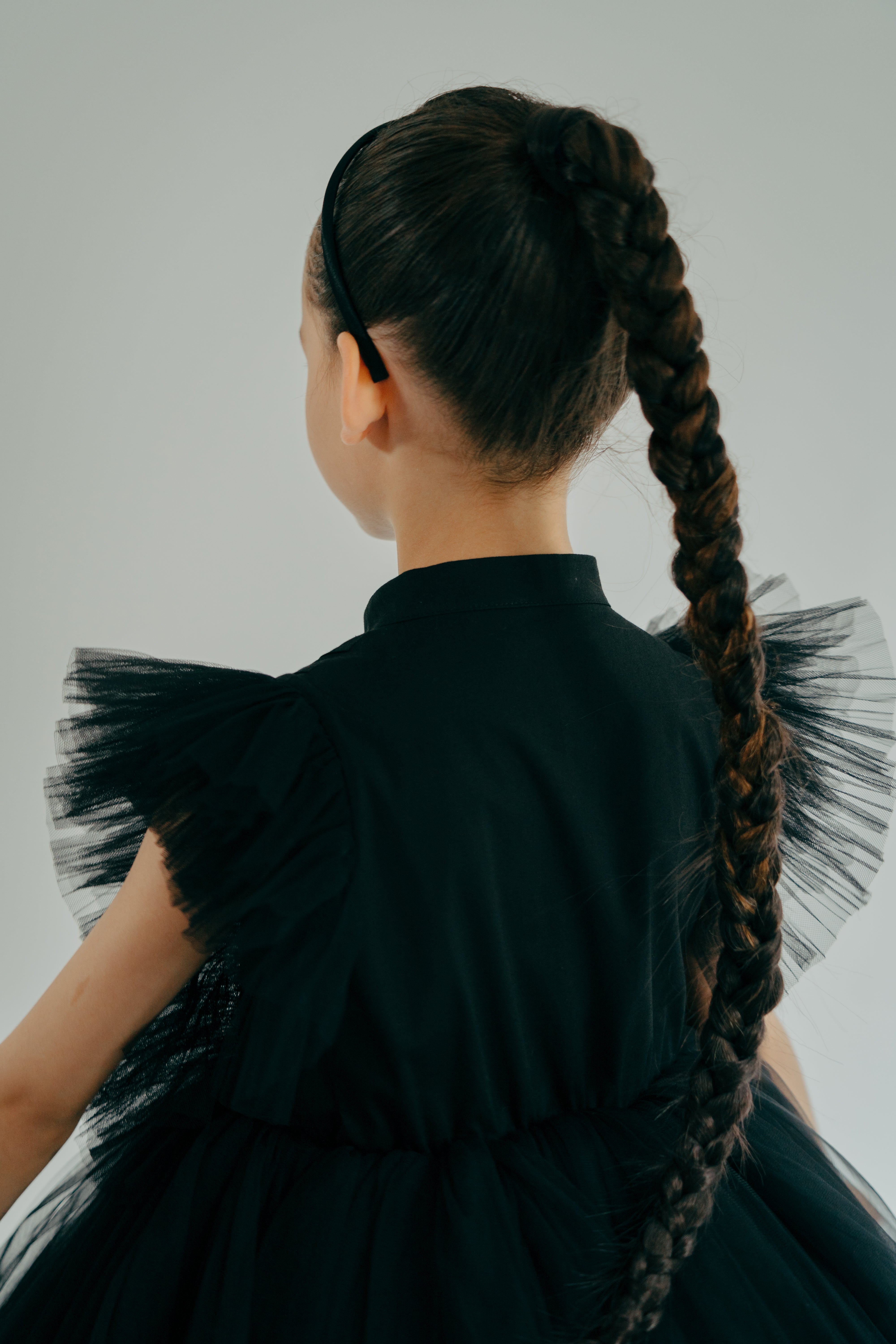 Backside and tulle sleeves francine dress in black