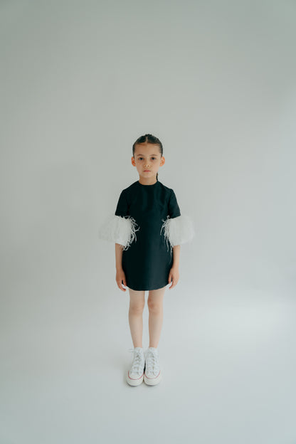 Hana dress black simple design with extravagant sleeves